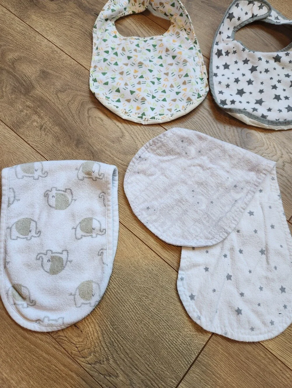 Baby Burp Cloths And Waterproof Bibs
